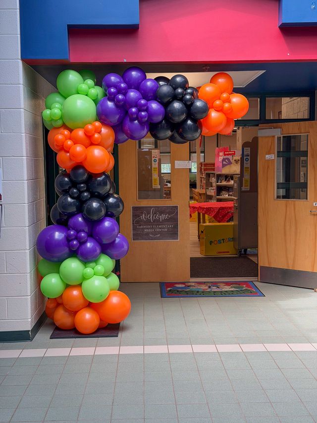 Halloween Balloon Garland