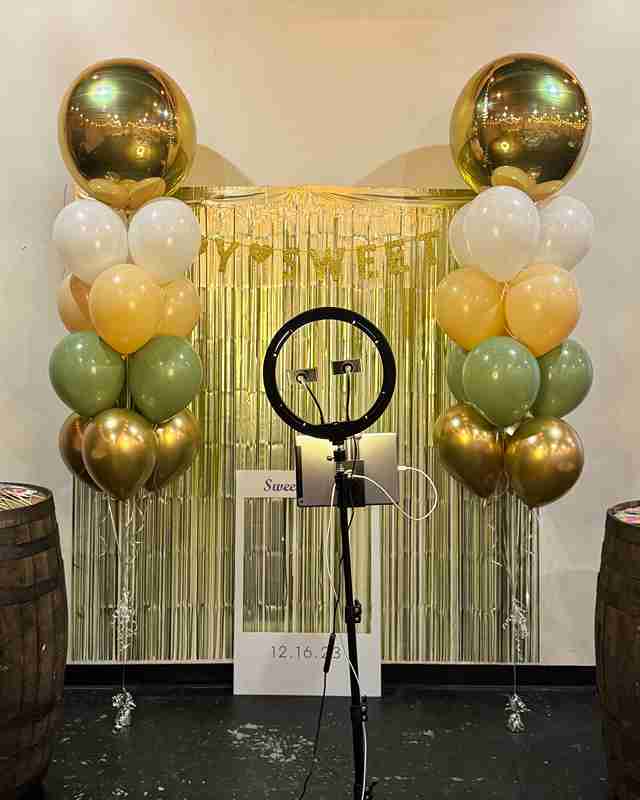 Sweet 16 balloon bouquet backdrop