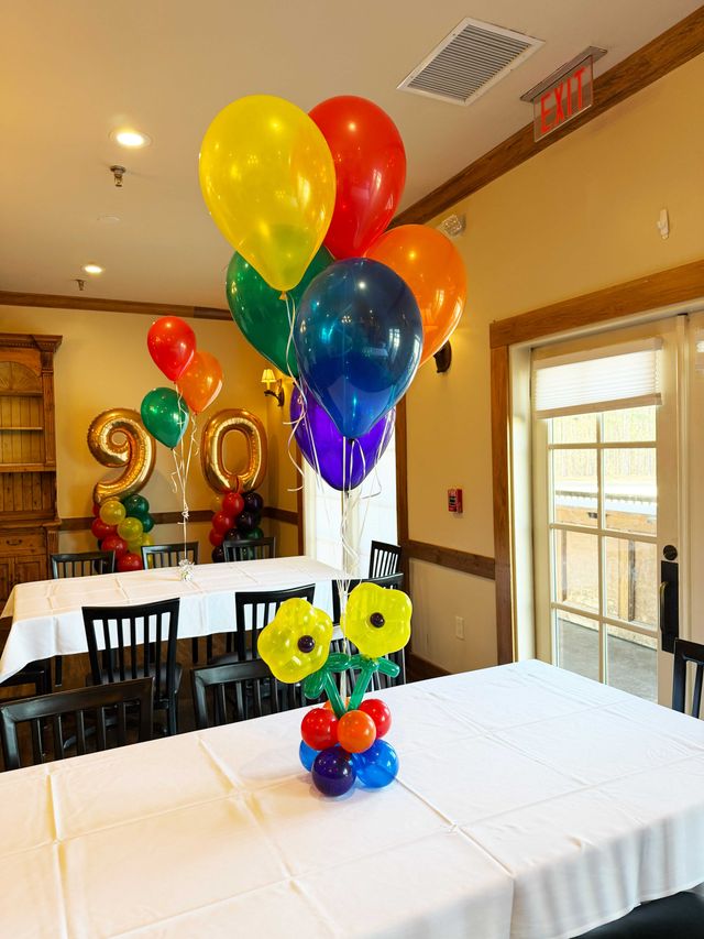 90th birthday balloon flower centerpiece