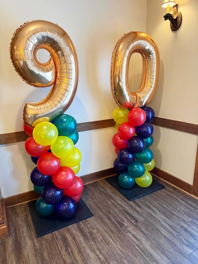 90th birthday balloon columns