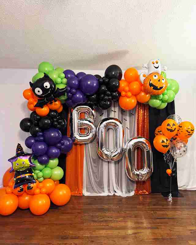 Halloween themed organic balloon garland